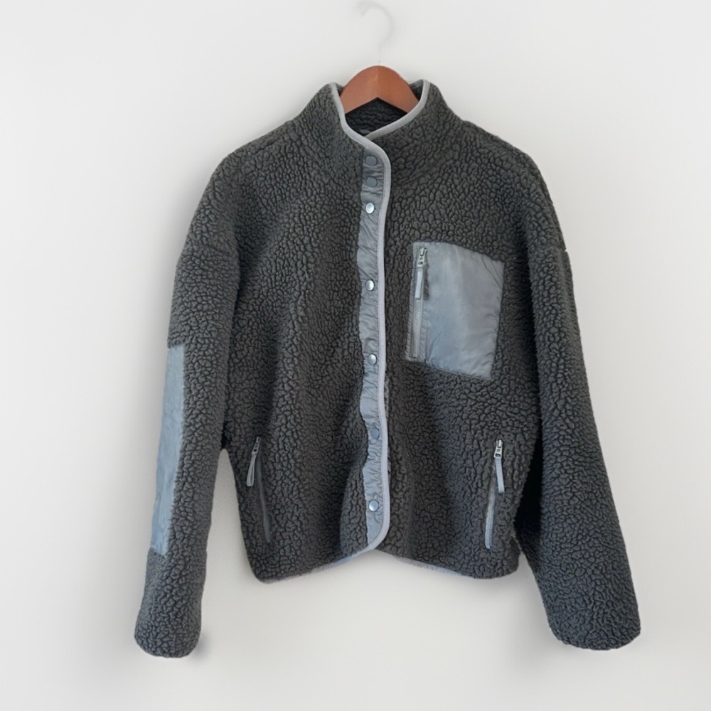 Fabletics Tahoe Teddy Snap Button Fleece Jacket Large